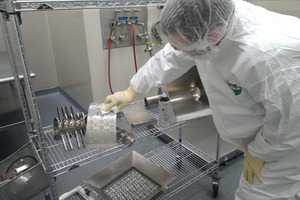 API production: Cleaning equipment between batches