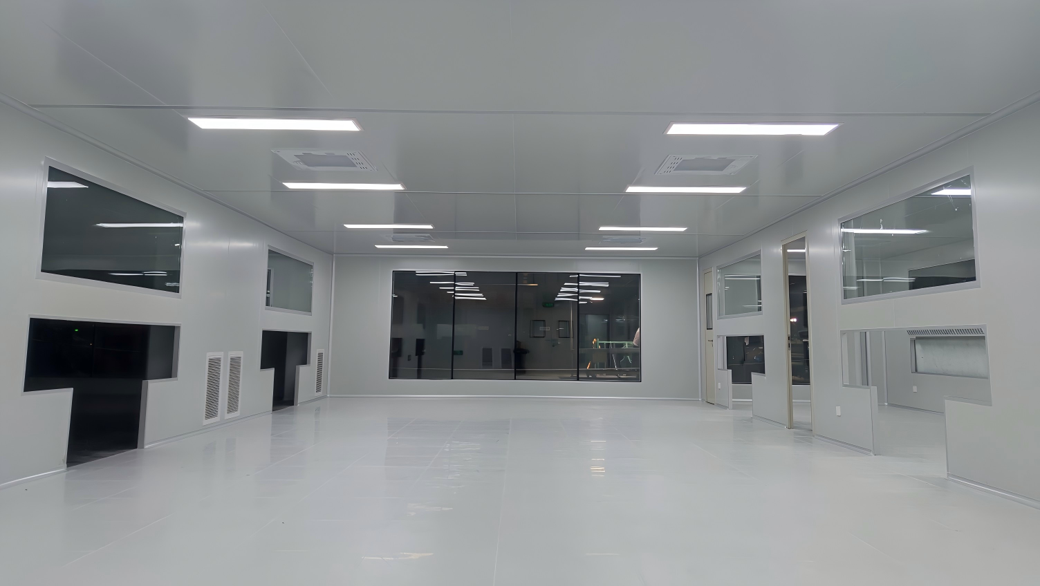 Airkey engineers advanced ISO 7 cleanroom for automotive glass lamination