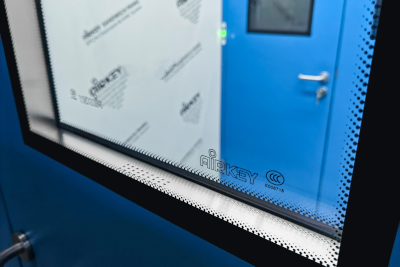 GMP Cleanroom with modular air return wall panels