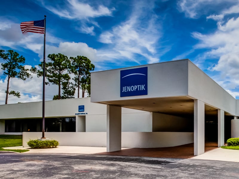 Jenoptik expands photonics capacity with modular ISO 7 cleanrooms with raised ceilings