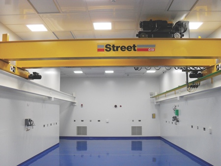 The overhead gantry crane ready for the satellite testing equipment