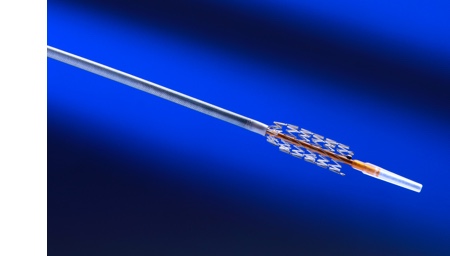 The stents produced by eucatech are provided with a special coating that suppresses the defence reactions of the body. They are extremely thin and light, yet simultaneously have to be very flexible and withstand enormous pressure. These high-tech products, produced exclusively in cleanrooms, are introduced into patients’ arteries in a minimally invasive manner using a catheter