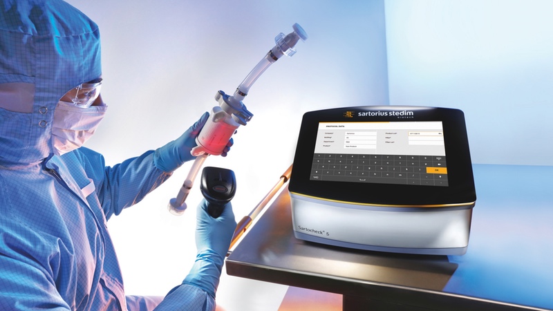 The filter tester Sartocheck 5 Plus has been designed to cover the complete range of integrity testing from small syringe filters up to large multi-round housings and crossflow cassettes.