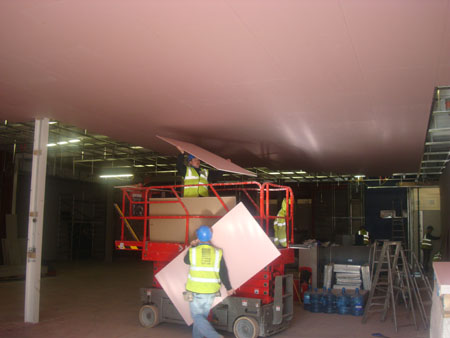 Ceiling installation in the new packing line area