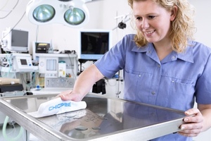Chicopee Microfibre Light wipe removes 99.99% of microbes