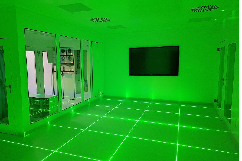 EXCLUSIVE: PFENNIG opens “laser holodeck” for cleanroom training