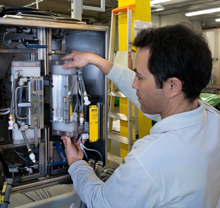 First pulsed light packaging sterilisation equipment installed 