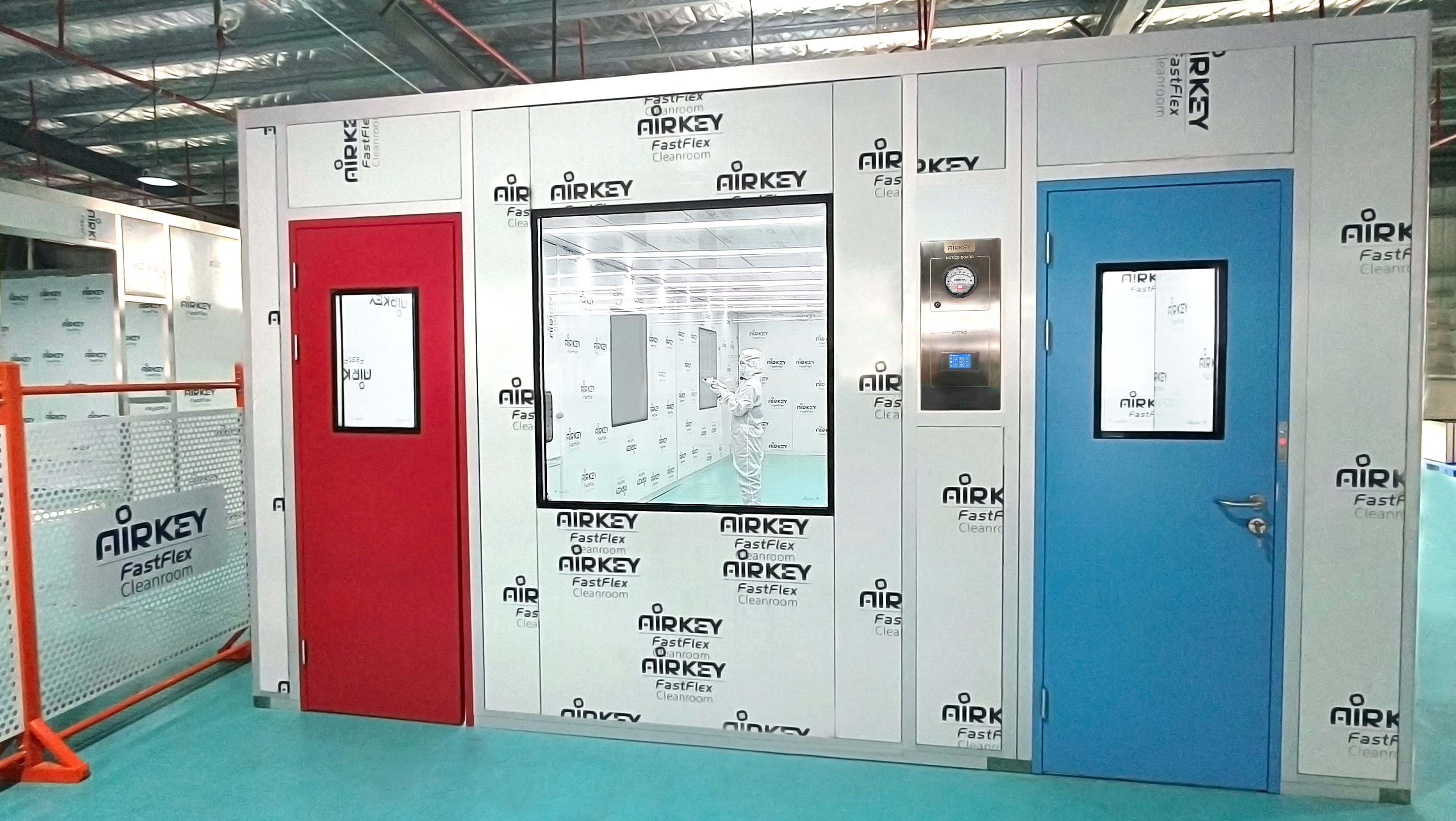 ISO 8 modular cleanroom with GMP-ready design to Spanish medical device manufacturer