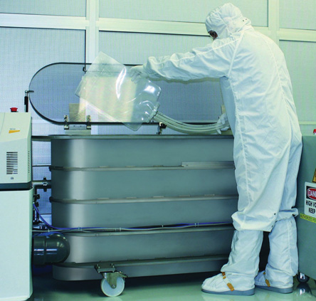 Leak detection in process vessels