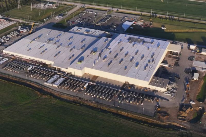 Musk confirms fourth SpaceXAI data centre in Memphis as illegal gas turbines begin to come down