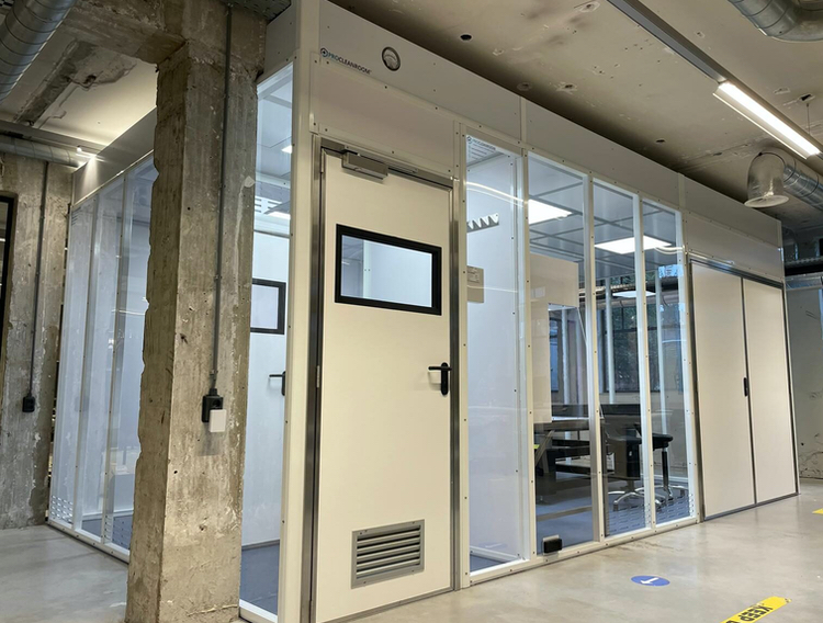 ProCleanroom builds Class 7 hardwall cleanroom with integrated Class 5 crossflow unit 