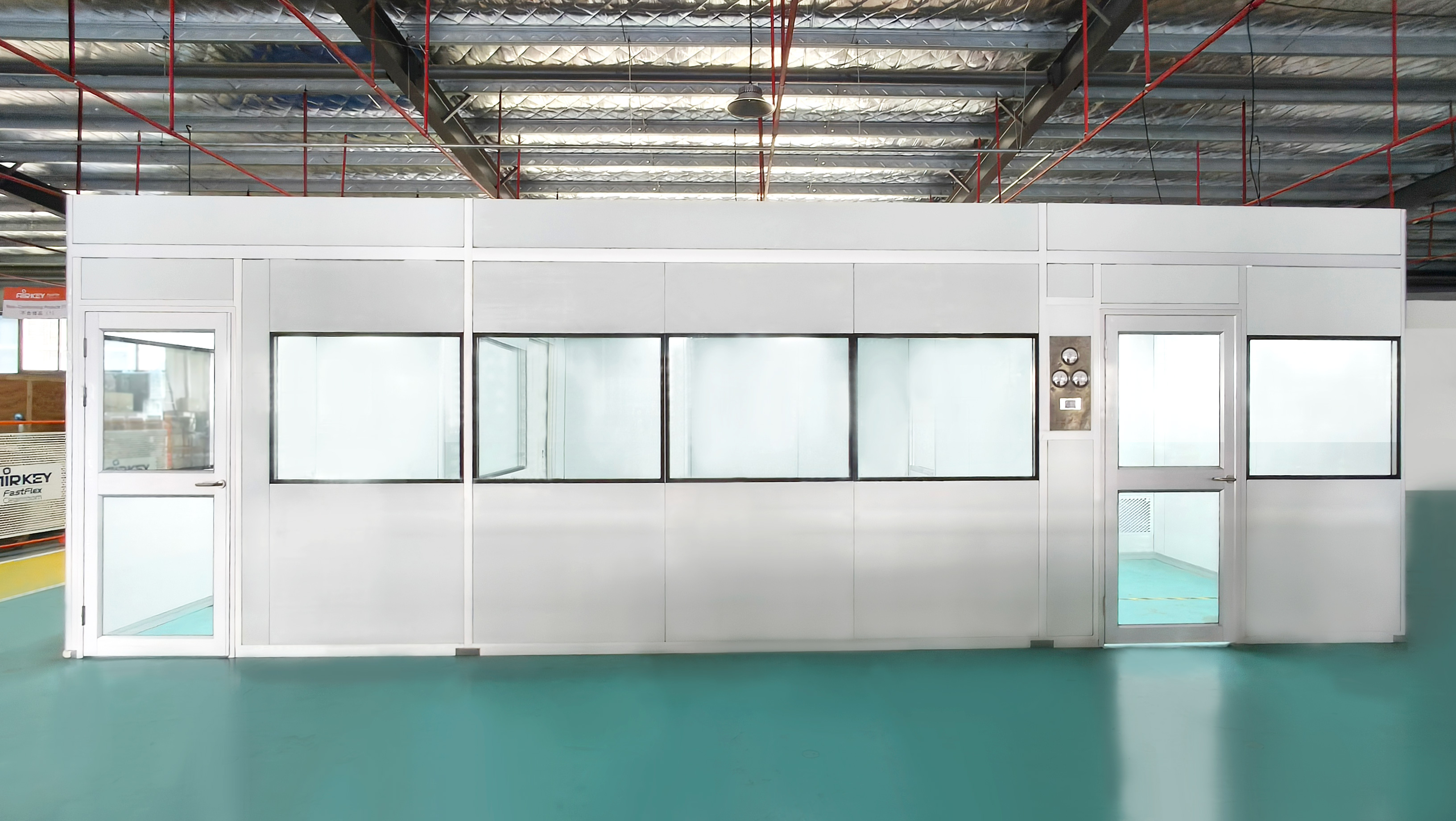 Six cleanrooms, one floor - Airkey factory-proven standard
