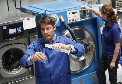 Testing for spores in laundry water