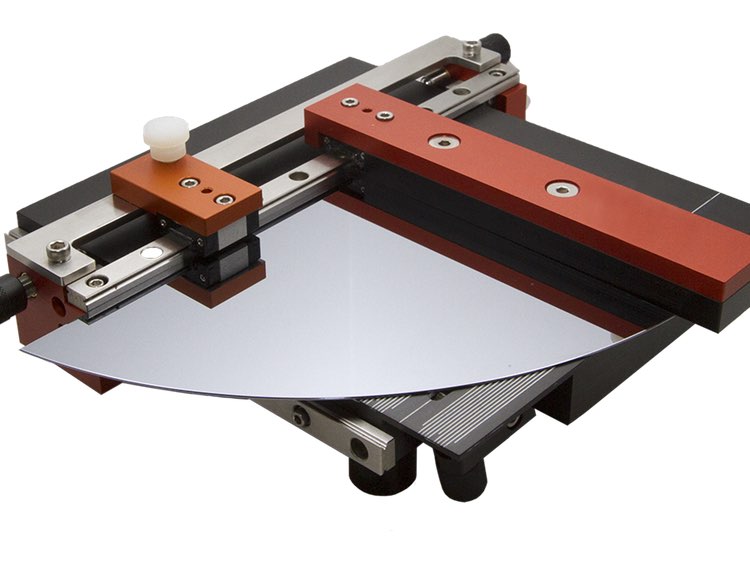 Yale University chooses LatticeGear FlipScribe to downsize wafers 